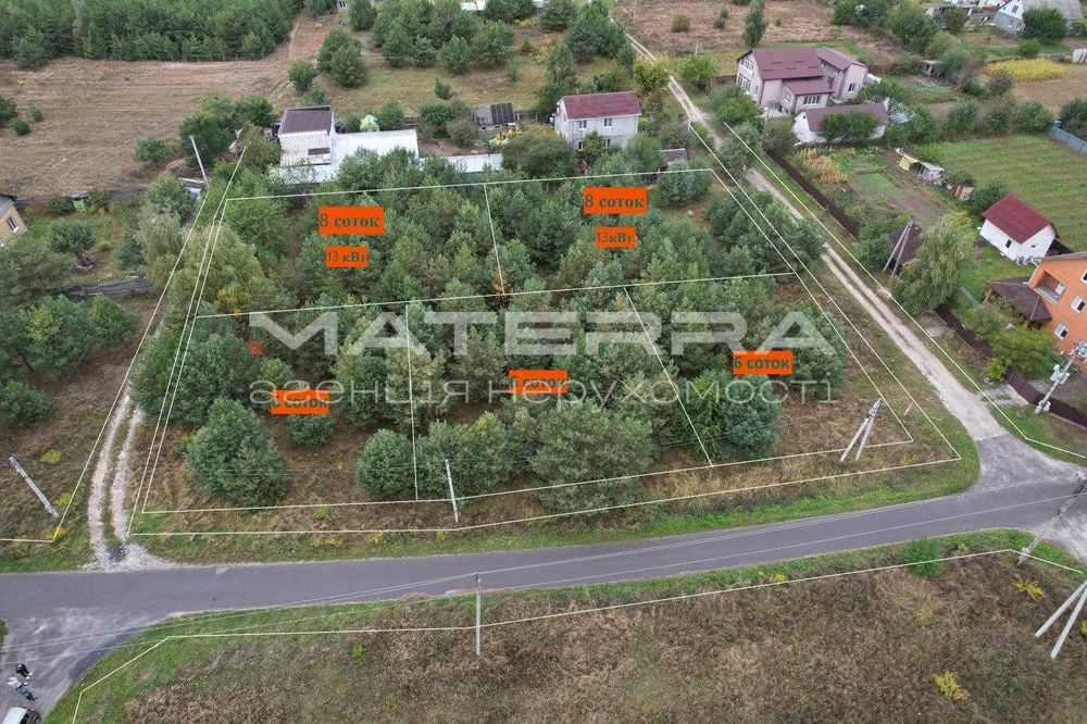 Малютянка - Глеваха Продаж ділянки зі світлом та соснами