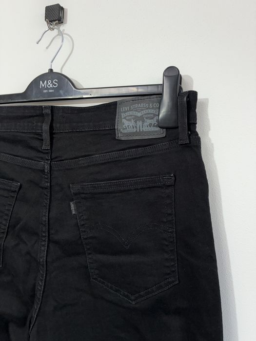 Жіночі чорні джинси кльош levi’s висока посадка стрейчеві джинси кльош левіс оригінал як нові розмір l xl 31 32 33 якісний денім фірмові розкльошені