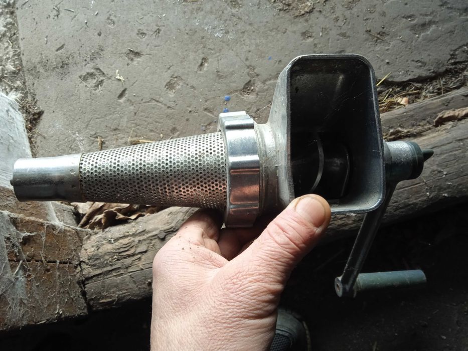 Соковижималка ручна