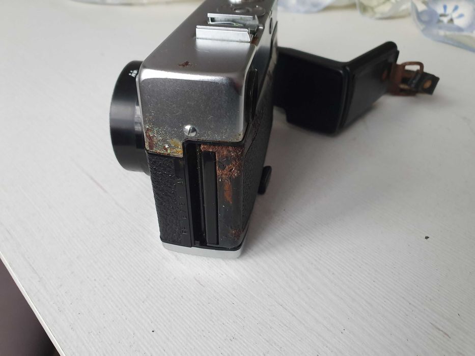 Stary zabytkowy aparat fotograficzny na klisze AGFA optima 200