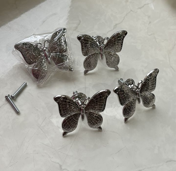 Металлические ручки в форме бабочек