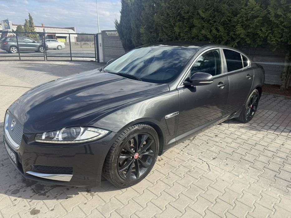 Jaguar XF