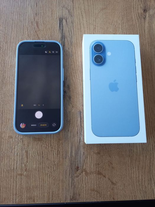 Iphone 17 256gb jak nowy, prawie 2 lata gwarancji