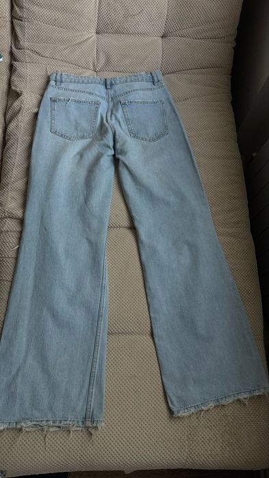 Продам джинсы  ZARA