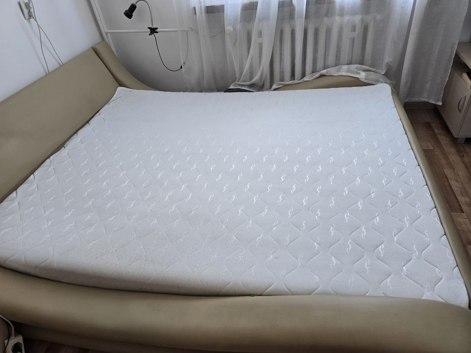 Łóżko tapicerowane 200x200 + materac 160x200 | Stan dobry