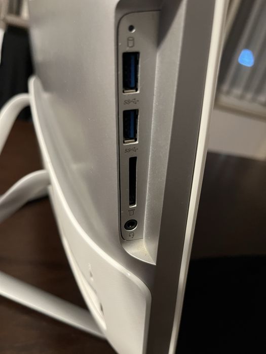 Komputer Lenovo Ideacentre i3 6-th generation