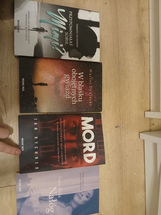 4 nowe ksiązki stan idealny