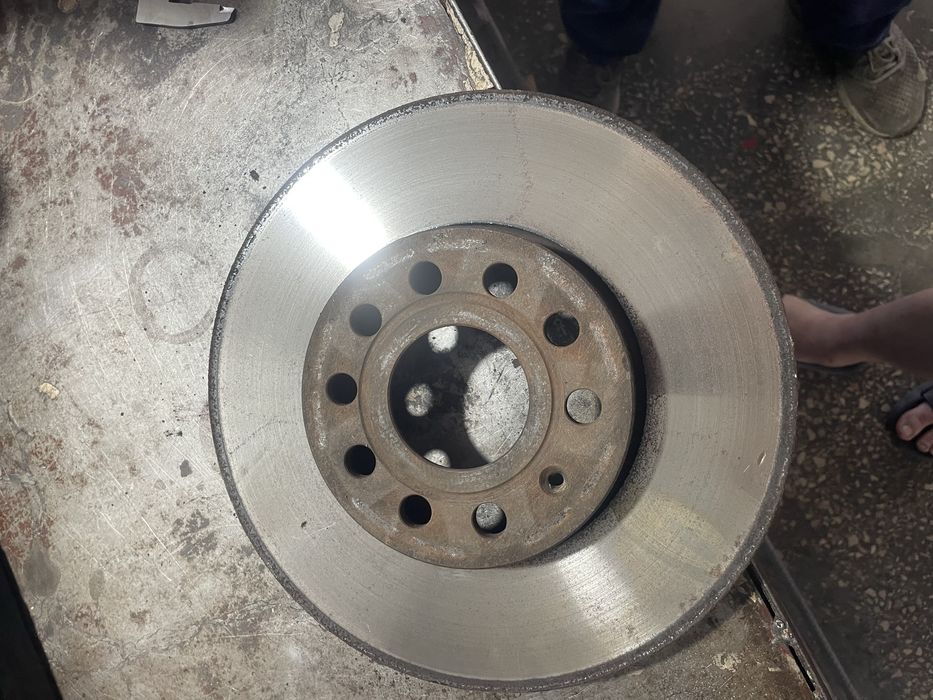 Продам гальмівні диски VW caddy оригінал 600.3221.20