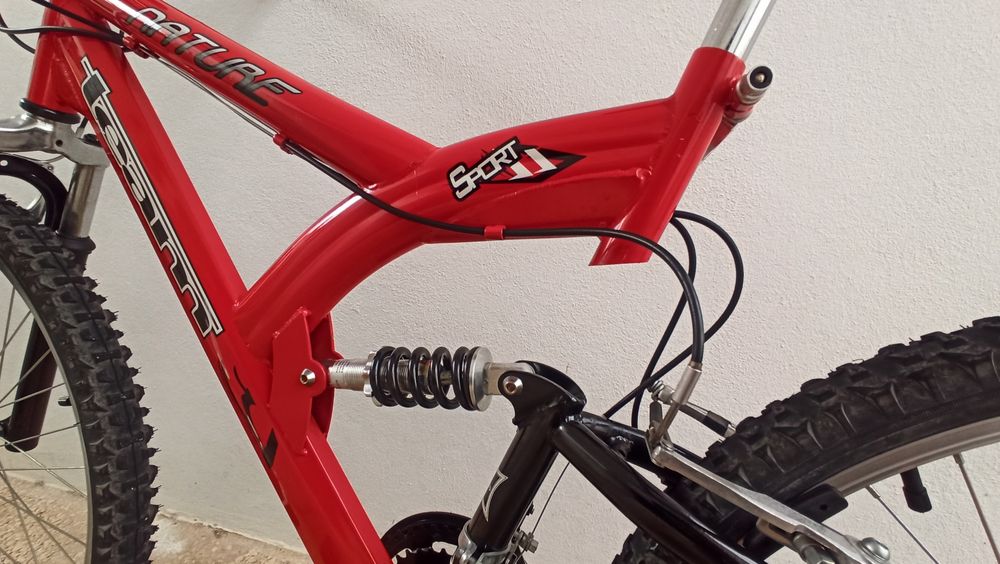 Bicicleta BTT roda 26 suspensão total