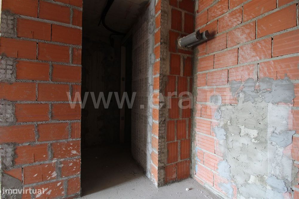 Apartamento T2 c/ varanda ; Pinhal General