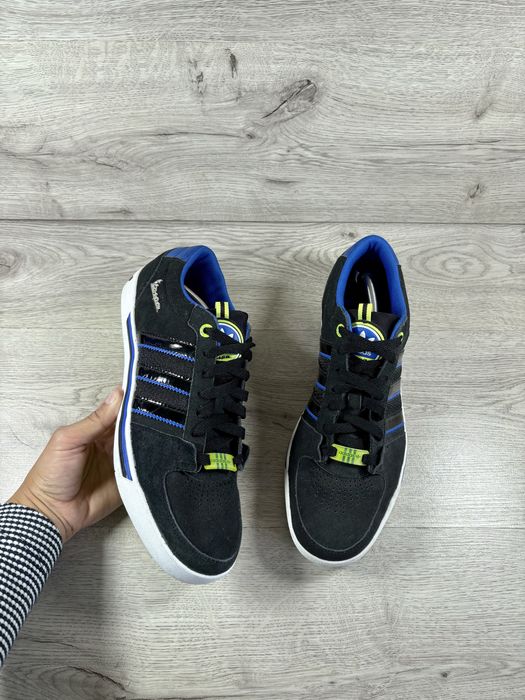 Adidas Vespa чоловічі кросівки