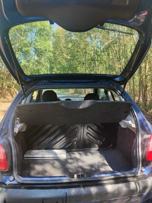 PEUGEOT 206 de 1999 (bem estimado)