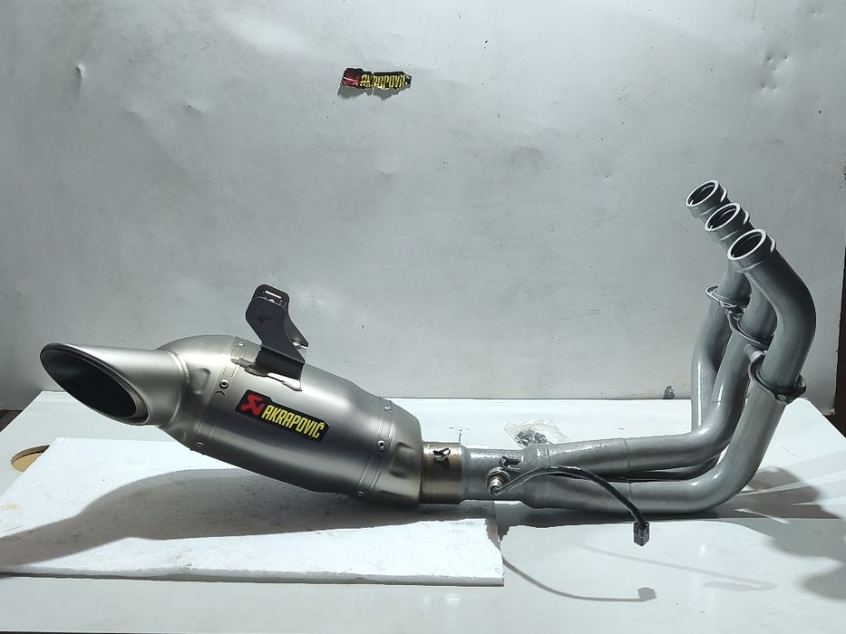 Escape akrapovic Yamaha MT 09/ TRACER/XSR