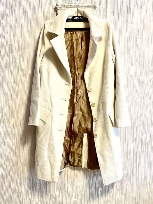 Красивое пальто Max Mara Италия. Размер М (44).