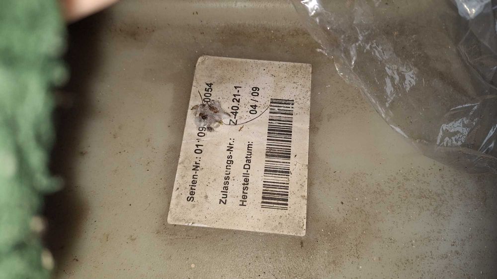 Zbiornik 1000 l z pompka na paliwo,olej opalowy ,wodę,deszczówkę,szam