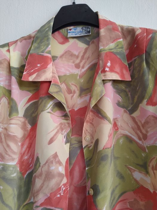 Blusa com padrão, elegante - Tamanho 44