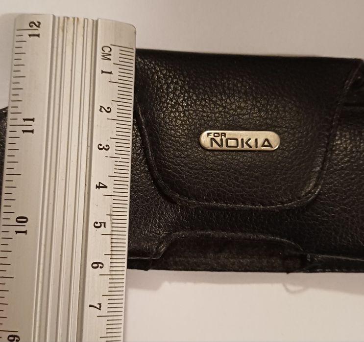 Stare skórzane etui futerały Bugatti i Nokia