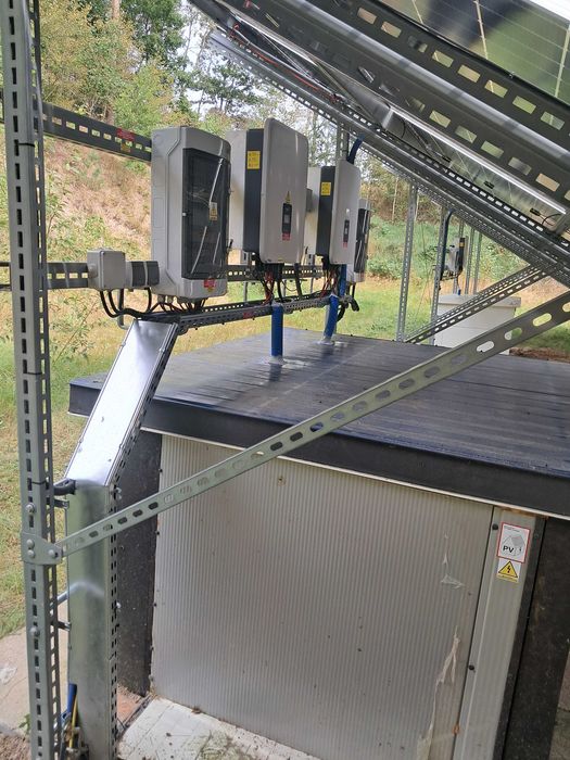 Fotowoltaika hybryda DEYE grunt  12kwp +ME 25,6KWh .UPS 3 fazy