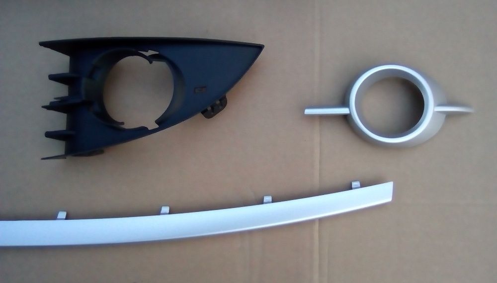 RENAULT SCENIC II LIFT 2006 - kratki w zderzak srebrne komplet