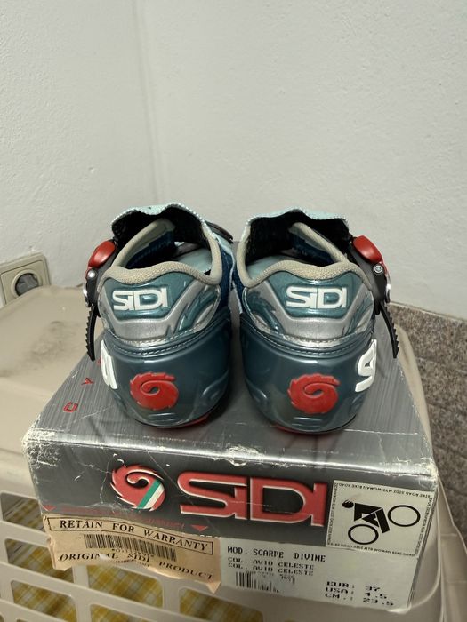 Sapatos Sidi estrada novos