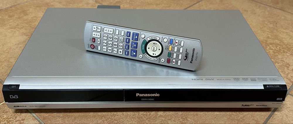 Nagrywarka odtwarzacz DVD Panasonic DMR-EX84C z HDD 250GB + pilot