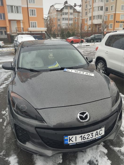 Автомобіль мазда