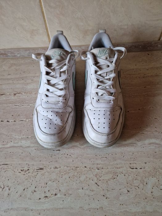 Buty Nike Court Borough r 39