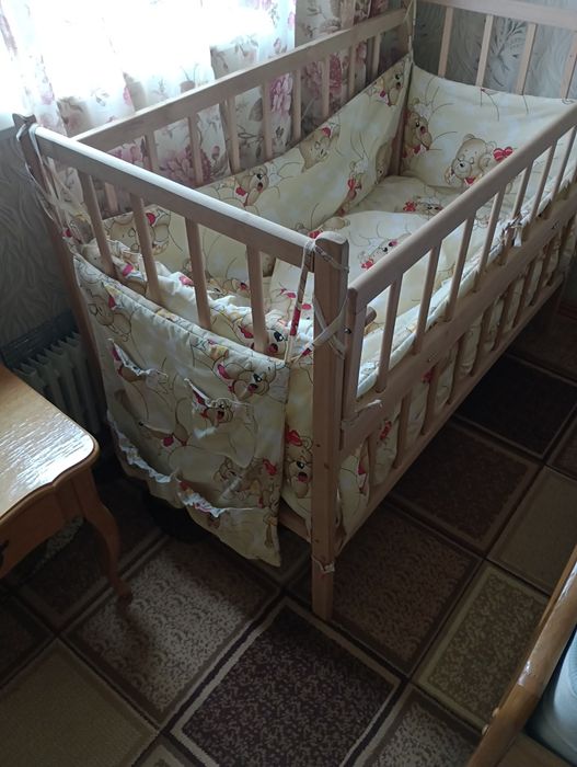 Ліжечко для немовля 0+ до 4 рочків