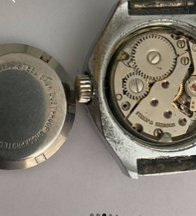 Relógio Fesa, mecânico.