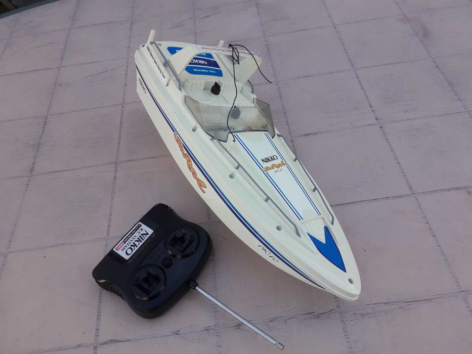 Zdalnie sterowana łódź motorowa Nikko Sea Ray Vintage z lat 90 kolekcjonerska.