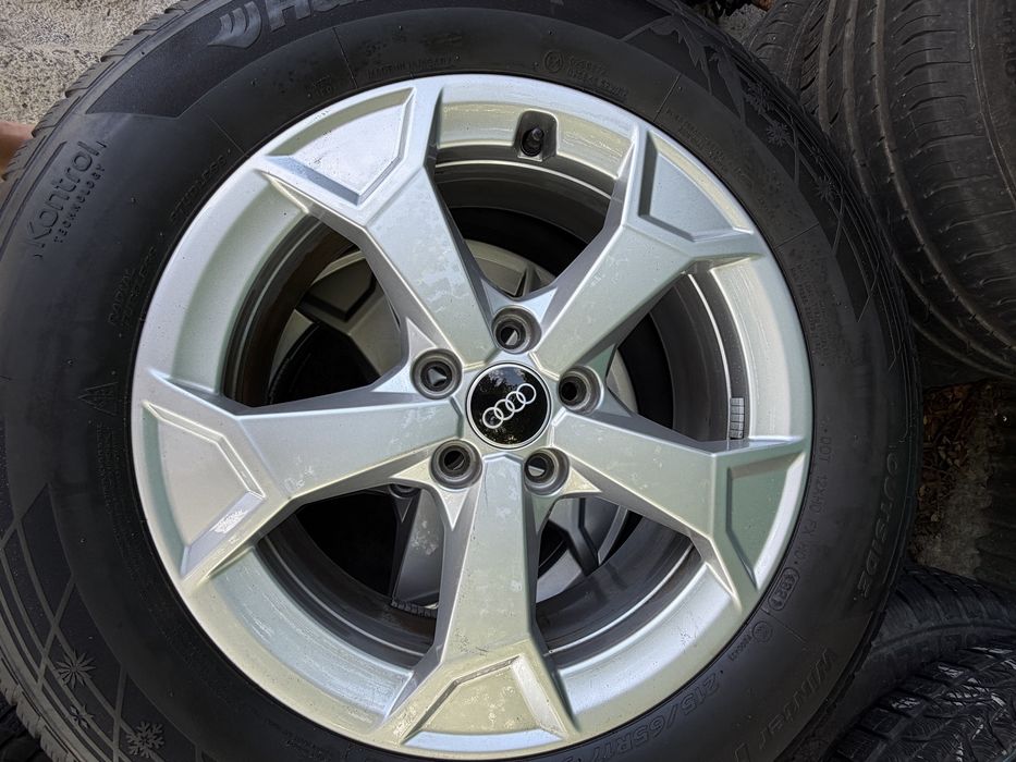Диски шини Audi A3 Volkswagen 215/65R17 6.5j*17H2 ET38 Hankook