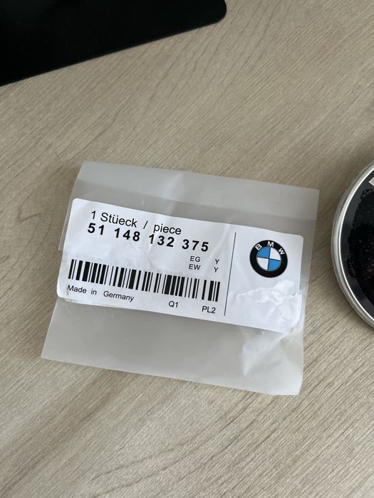 Emblemat znaczek logo przód BMW