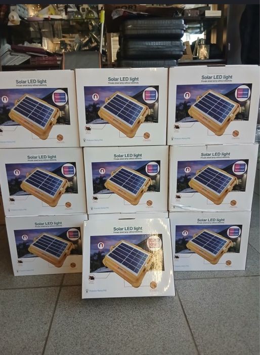 solar led light — вуличний ліхтар на сонячній батареї