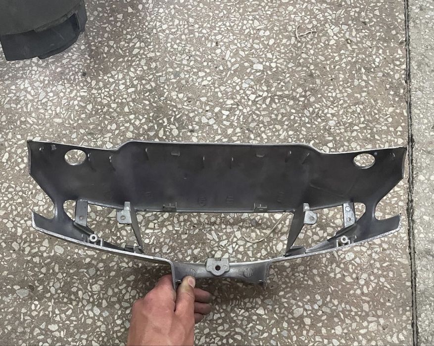 Продам пластик головы башню на suzuki lets 4-2 есть и другие запчати