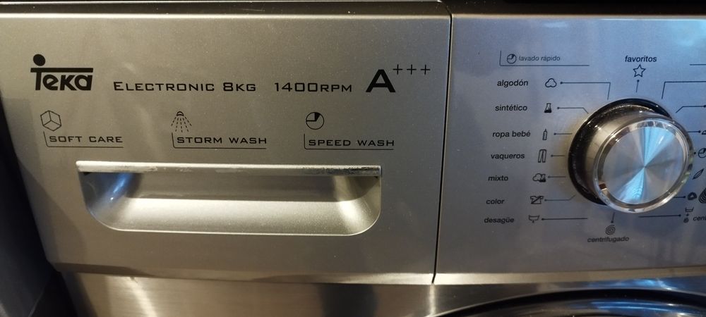 Máquina Lavar roupa 8kg