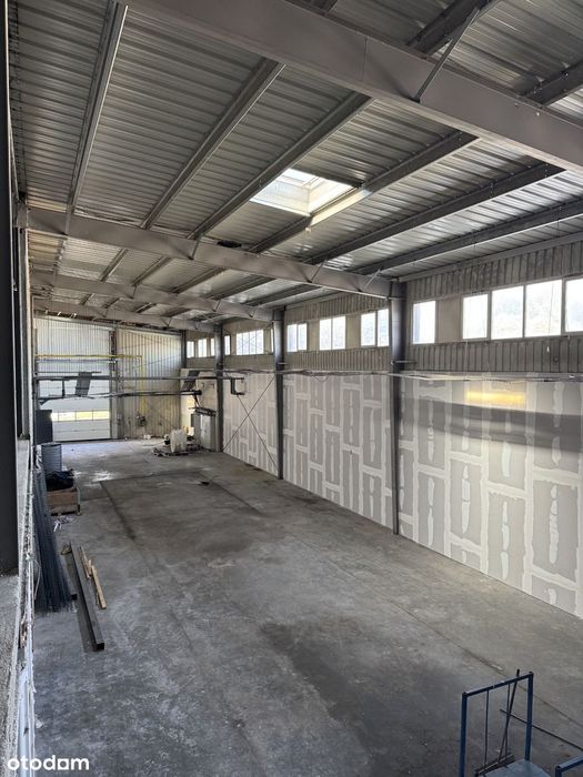 Hala magazynowo-produkcyjna 500 m² z antresolą 200 m² - Paprotna 16