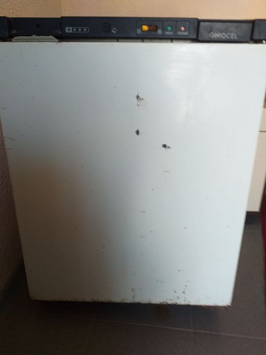 Морозілка під ремонт