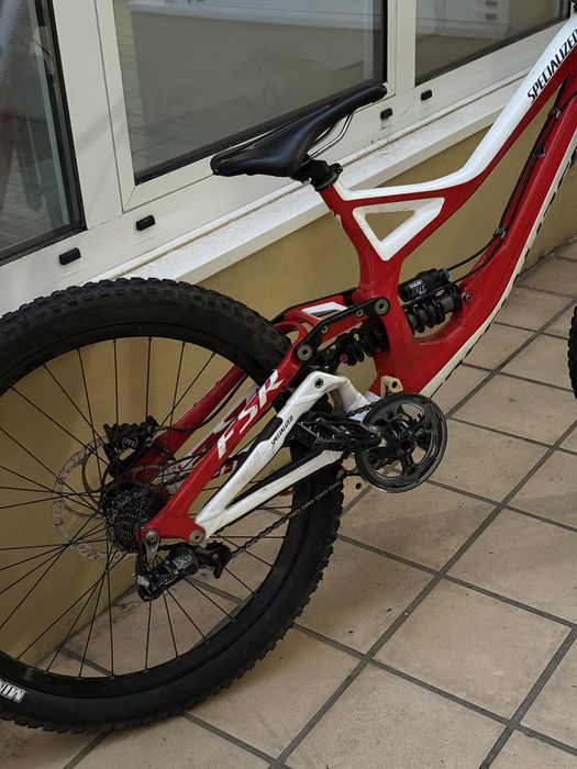 Specialized demo 8