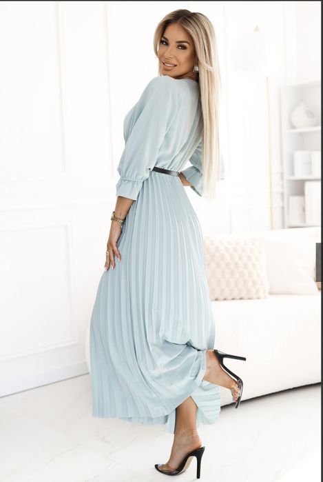 SERENA Plisowana sukienka maxi z dekoltem, paskiem i rękawem 3/4