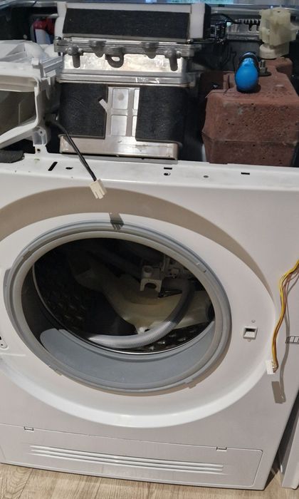 Dawca, na części akcesoria z pralko suszarki Bosch WVH28420PL