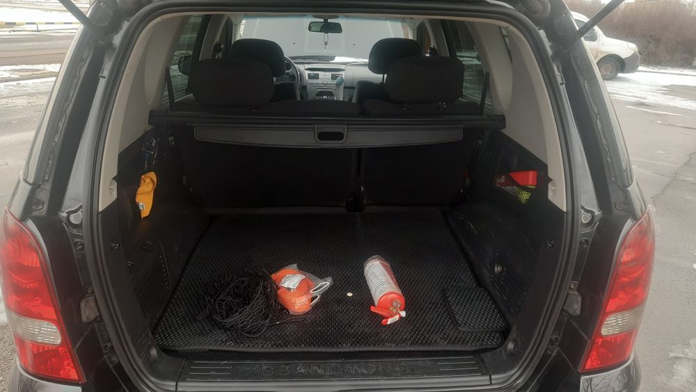 Продам SsangYong Raxton 2.7 дизель