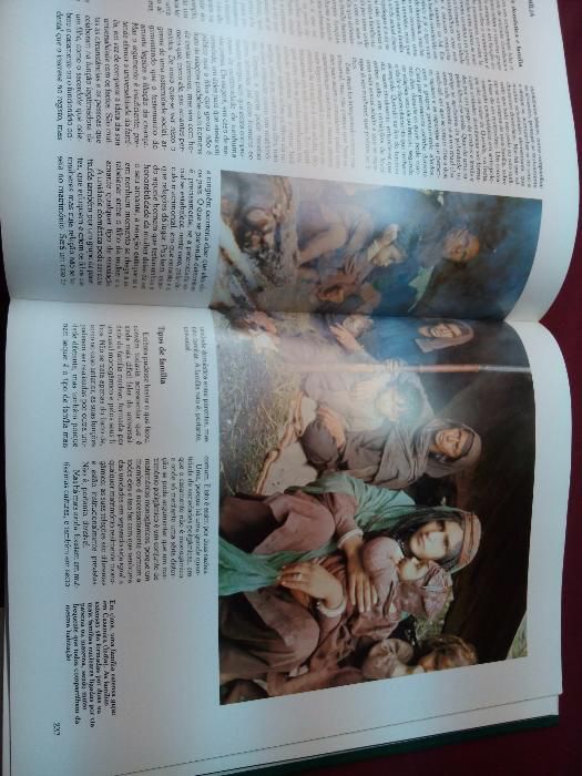 2 livros Geografia Universal