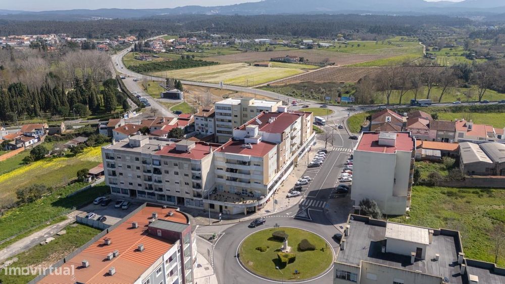 Apartamento T3 com varanda no centro da Mealhada