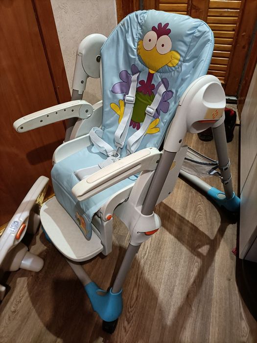 Продам стульчик для кормления Chicco Polly.