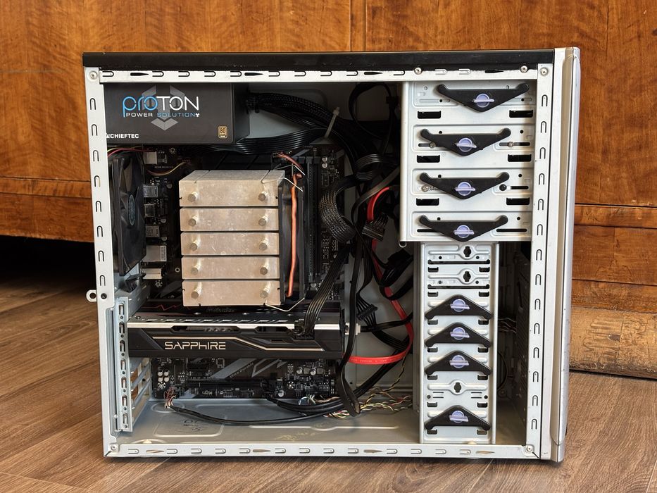 Intel i3 8100, rx580 8gb, 16gb ram