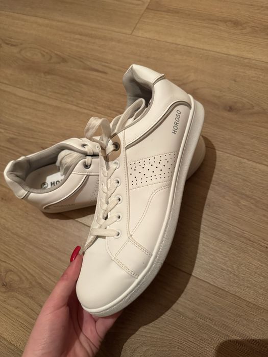 Чоловічі кросівки