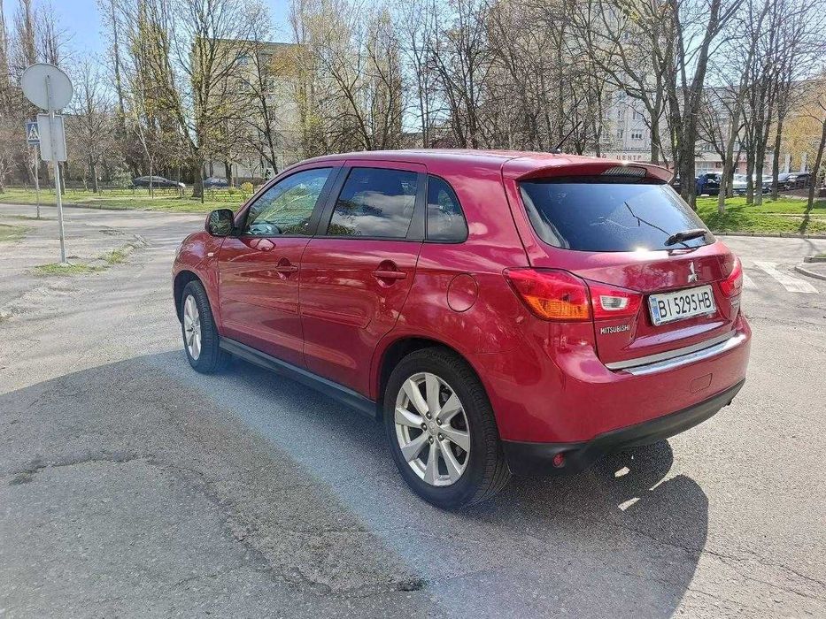 Продаю гарний кросовер!