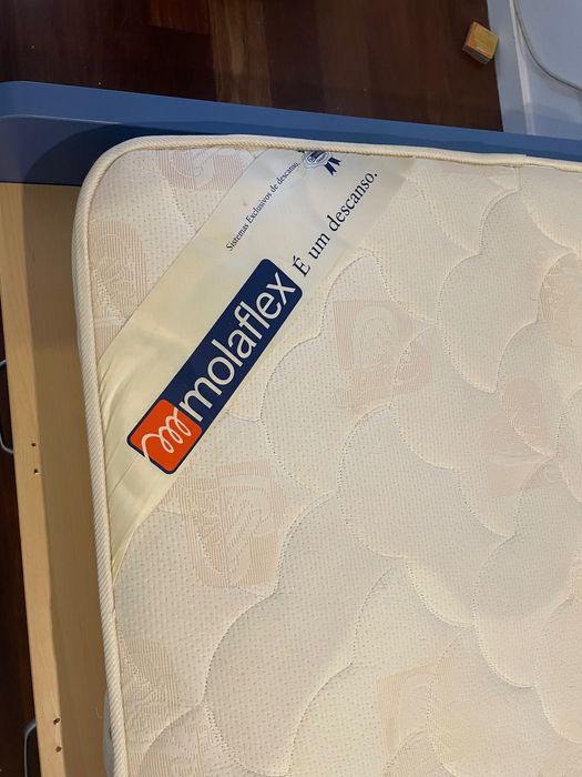 Cama com gavetas + colchão