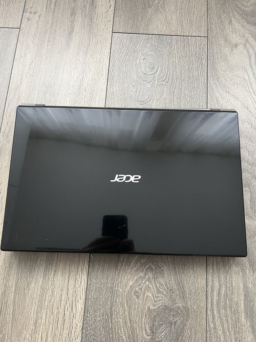 Ноутбук Acer Aspire V3-551G