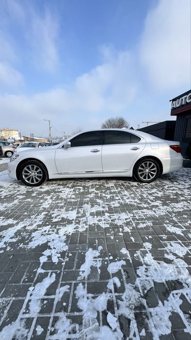 ОДИН ВЛАСНИК НЕФАРБОВАНИЙ Lexus Лексус LS 460 2010р 4,6 газ/бенз 8АКПП